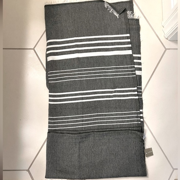 NWT J Crew gray and white stripe scarf - Picture 1 of 3